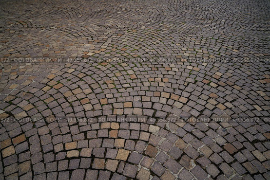Frankfurt mosaic cobblestone street soil pavement paving in Germany. Frankfurt mosaic cobblestone street soil pavement. Стоковое фото, агентство Ingram Publishing / Фотобанк Лори