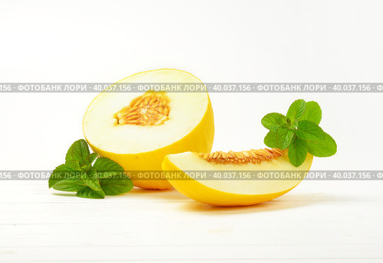 fresh yellow melon. Стоковое фото, фотограф Alena Dvorakova / PantherMedia / Фотобанк Лори
