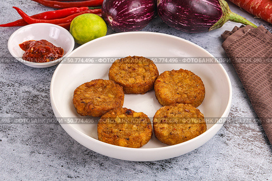 Fried potato crispy golden hash brown. Стоковое фото, фотограф Андрей Старостин / Фотобанк Лори