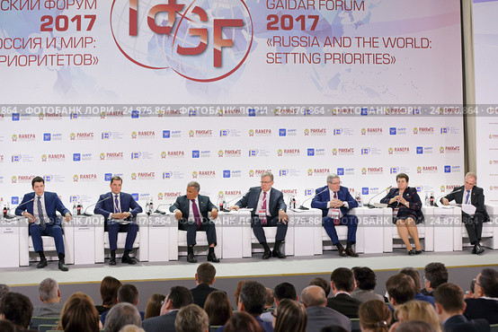 Гайдаровский форум 2017. Экспертная дискуссия "Новая региональная политика" с участие Алексея Кудрина и губернаторов регионов. Редакционное фото, фотограф Игорь Долгов / Фотобанк Лори