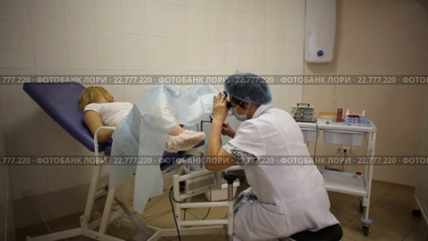 Гинекологическое обследование. Стоковое видео, видеограф Валентин Беспалов / Фотобанк Лори
