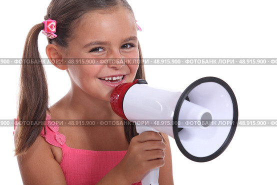 Girl with loud speaker. Стоковое фото, агентство Ingram Publishing / Фотобанк Лори