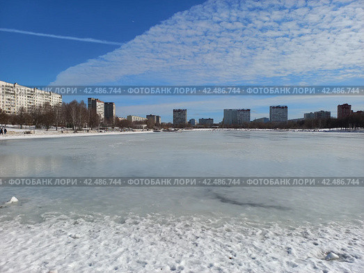 Гольяновский пруд. Москва (2023 год). Стоковое фото, фотограф lana1501 / Фотобанк Лори