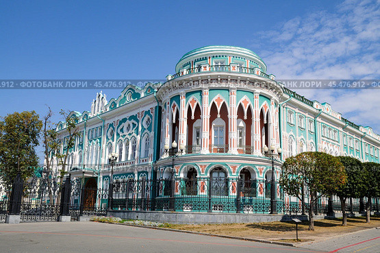 Город Екатеринбург.  Дом с ротондой (Дом Севастьянова) (2016 год). Стоковое фото, фотограф Александр Тараканов / Фотобанк Лори