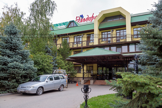Город Энгельс. Гостиница "Эльдорадо" (2014 год). Редакционное фото, фотограф Сергей Лаврентьев / Фотобанк Лори