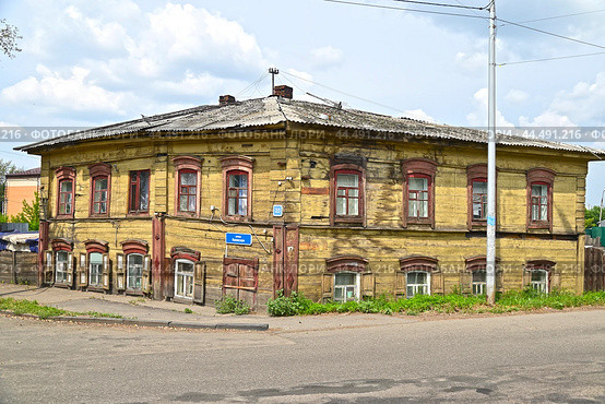 Город Иркутск. Дом-комплекс Дашевского 1890 год. Улица Киевская, дом 35 (2024 год). Стоковое фото, фотограф Александр Тараканов / Фотобанк Лори
