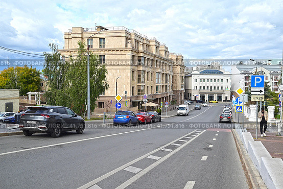 Город Казань. Улица Дзержинского 6Б. Жилой комплекс "Odetta". Республика Татарстан (2023 год). Редакционное фото, фотограф Александр Тараканов / Фотобанк Лори
