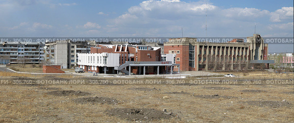 Город Краснокаменск, здание администрации, панорама (2008 год). Стоковое фото, фотограф Геннадий Соловьев / Фотобанк Лори