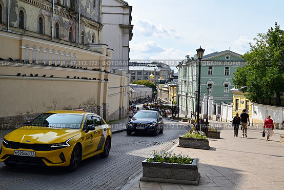 Город Москва. Улица Забелина (2024 год). Редакционное фото, фотограф Александр Тараканов / Фотобанк Лори