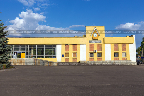 Город Сердобск. Пензенская область. Здание железнодорожного вокзала (2014 год). Редакционное фото, фотограф Сергей Лаврентьев / Фотобанк Лори