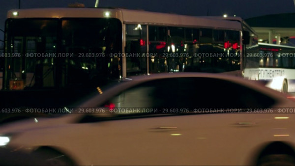 Город Сургут зимой. Движение на улицах. City in the early morning. Traffic (2017 год). Редакционное видео, видеограф Евгений Романов / Фотобанк Лори