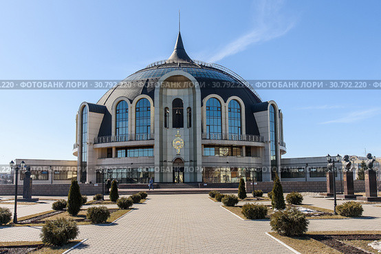 Город Тула. Новый музей Оружия солнечным днём (2019 год). Редакционное фото, фотограф Игорь Низов / Фотобанк Лори