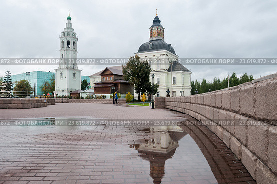 Город Тула, Вид на Николо-Зарецкую церковь осенним днём (2016 год). Стоковое фото, фотограф Игорь Низов / Фотобанк Лори