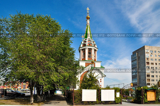 Город Тюмень. Церковь в честь Святителя Николая архиепископа Мир Ликийских чудотворцев. Улица Моторостроителей, 1а (2015 год). Стоковое фото, фотограф Александр Тараканов / Фотобанк Лори
