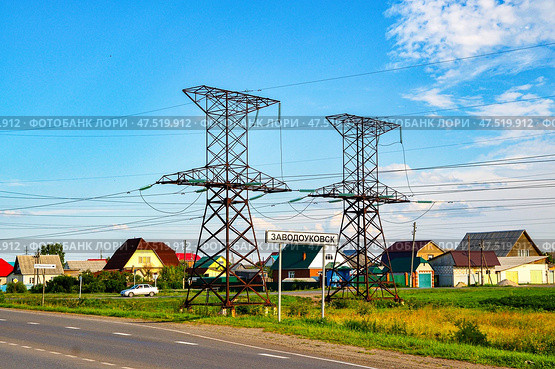 Город Заводоуковск. Линии электропередачи (2017 год). Стоковое фото, фотограф Александр Тараканов / Фотобанк Лори