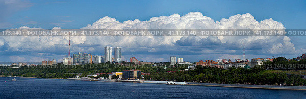 Городской летний пейзаж города Перми. Панорама. 2019 год. Стоковое фото, фотограф Бузмакова Светлана / Фотобанк Лори