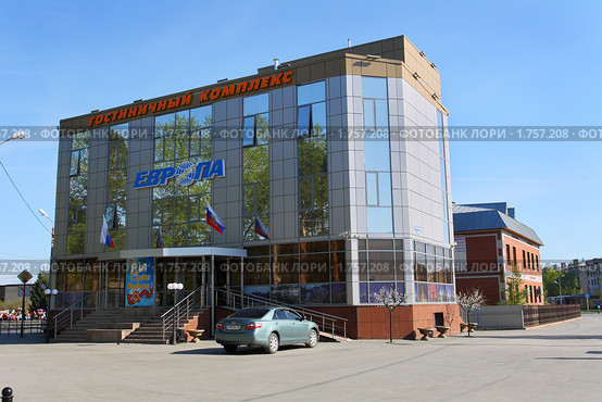 Гостиница "Европа" в Заводоуковске (2010 год). Редакционное фото, фотограф Анатолий Матвейчук / Фотобанк Лори