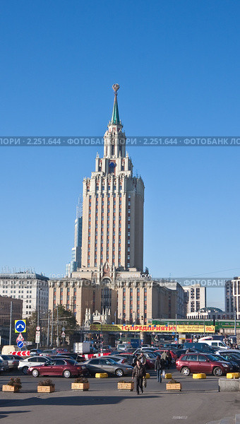 Гостиница "Ленинградская". Москва (2010 год). Редакционное фото, фотограф Николай Коржов / Фотобанк Лори