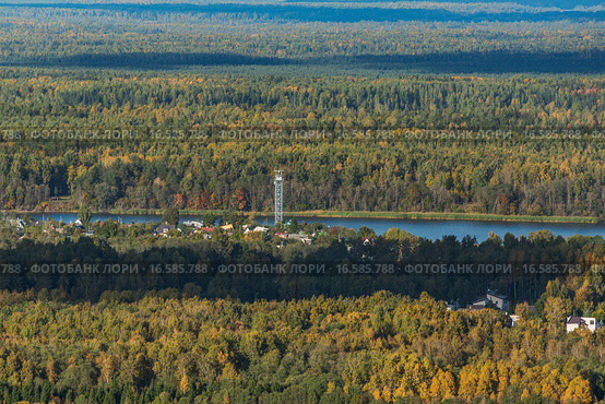 Границу Эстонии и России разделяет река Нарова (2015 год). Стоковое фото, фотограф Михаил Трибой / Фотобанк Лори