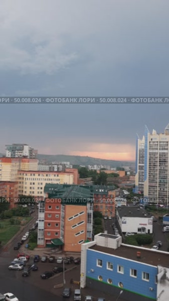 Гроза в городе. Стоковое видео, видеограф Вероника Беккер / Фотобанк Лори