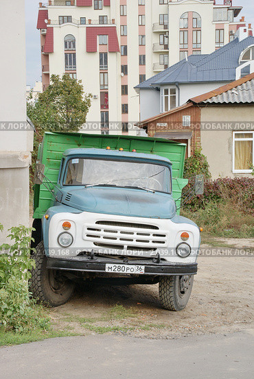 Грузовик ЗИЛ-130 (2010 год). Редакционное фото, фотограф Алексей Шаповалов (Стерх) / Фотобанк Лори