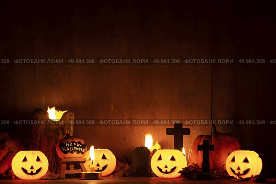 Halloween background with copy space, vintage filter image. Стоковое фото, агентство Ingram Publishing / Фотобанк Лори