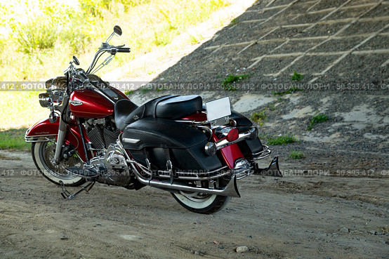Harley-Davidson Road King FLHRCI. Редакционное фото, фотограф Валентина Кунц / Фотобанк Лори