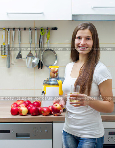 Healthy Apple Juice. Стоковое фото, фотограф Mitar gavric / PantherMedia / Фотобанк Лори