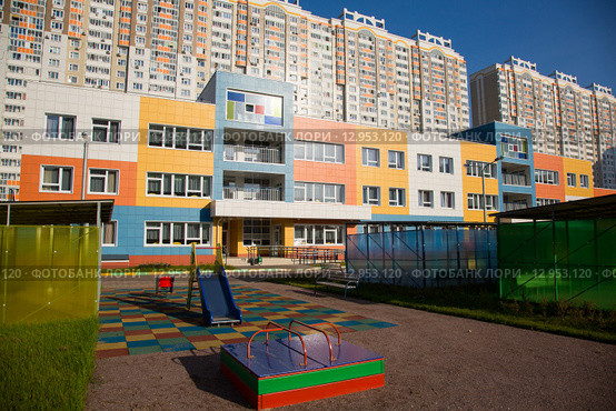 Химки. Новый детский сад (2015 год). Стоковое фото, фотограф Михаил Ворожцов / Фотобанк Лори