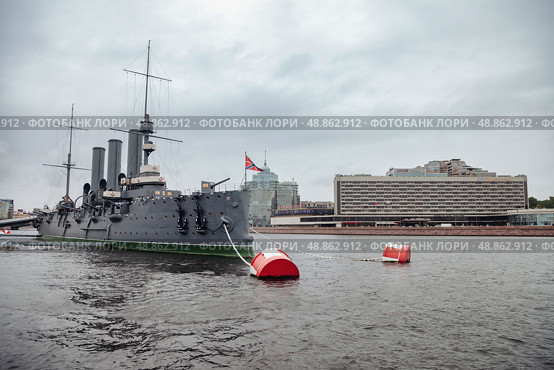 Historic Warship on the Waters of the Neva River in Saint Petersburg, Russia, During Cloudy Weather. Редакционное фото, фотограф Aleksandr Golubev / Фотобанк Лори