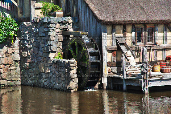 Hobbiton, New Zealand - 15 Dec 2018. Hobbiton is theme Park in New Zealand. Редакционное фото, фотограф Сергей Стрелков / Фотобанк Лори
