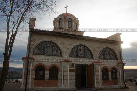 Храм кувуклия успения пресвятой богородицы в храмовом комплексе Петра и Павла гор.Ессентуки (2024 год). Стоковое фото, фотограф Екатерина Малиева / Фотобанк Лори