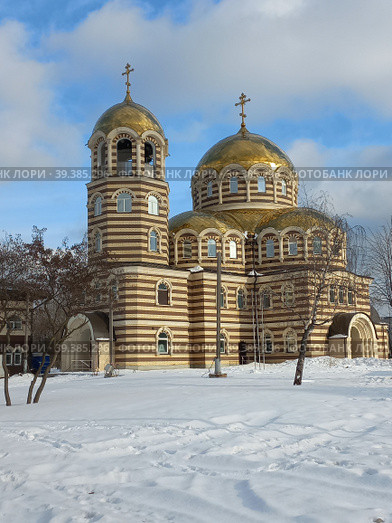 Храм священномученика Ермогена, Патриарха Московского и Всея Руси. Уральская улица, владение 21. Район Гольяново. Город Москва (2023 год). Стоковое фото, фотограф lana1501 / Фотобанк Лори