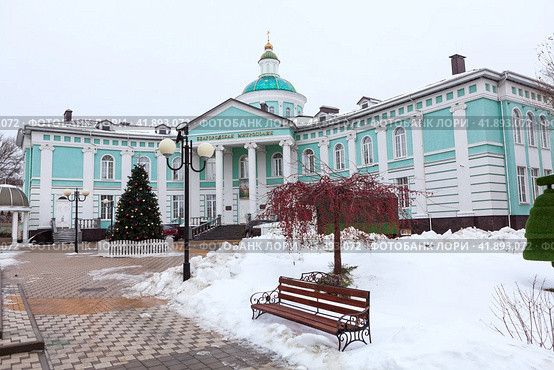 Храм Святой Животворящей Троицы. Здание Белгородской и Старооскольской епархии. Город Белгород (2023 год). Редакционное фото, фотограф Кекяляйнен Андрей / Фотобанк Лори