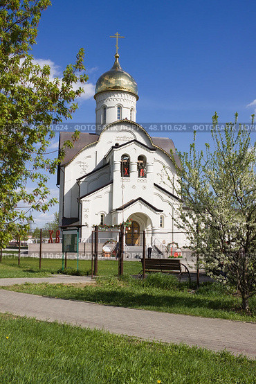 Храм святых благоверных Петра и Февронии в Марьине, город Москва. Редакционное фото, фотограф Солодовникова Елена / Фотобанк Лори