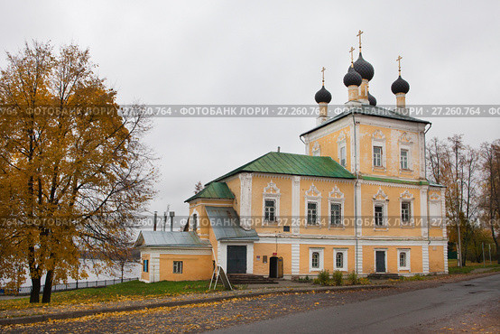 Храм святых мучеников Флора и Лавра. Углич (2017 год). Редакционное фото, фотограф Victoria Demidova / Фотобанк Лори
