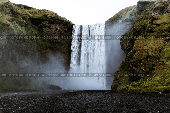 Icelandic waterfall (Skogafoss) Стоковое фото, агентство Ingram Publishing / Фотобанк Лори