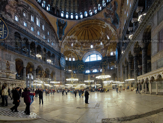Интерьер Святой Софии в Стамбуле, Турция (2011 год). Редакционное фото, фотограф Михаил Марковский / Фотобанк Лори