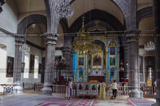 Интерьер церкви Йот Верк в Гюмри, Армения (2013 год). Редакционное фото, фотограф Дымов Игорь / Фотобанк Лори