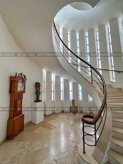 Interior of Chaim Weizmann House on the campus of the Weizmann Institute of Science. Редакционное фото, фотограф Irina Opachevsky / Фотобанк Лори