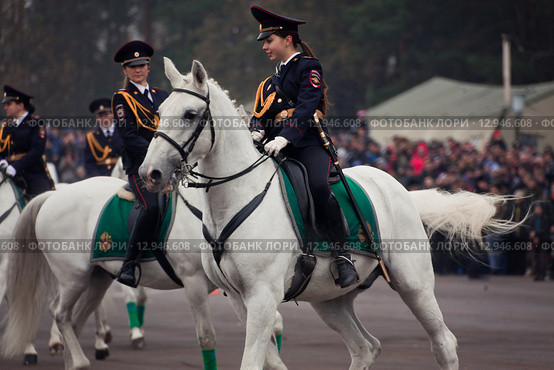 Interpolitex-2015. Конная полиция. Редакционное фото, фотограф Julia Shepeleva / Фотобанк Лори