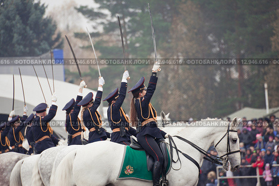Interpolitex-2015. Конная полиция. Редакционное фото, фотограф Julia Shepeleva / Фотобанк Лори