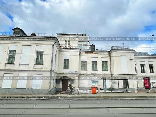 Историческое здание по адресу: город Москва, улица Дурова, дом 49. Здание Мещанской пожарной части, конец 18 века. Редакционное фото, фотограф Овчинникова Ирина / Фотобанк Лори