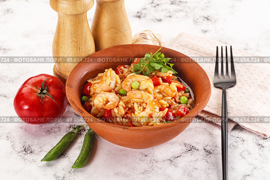 Italian pasta orzo with prawn. Стоковое фото, фотограф Андрей Старостин / Фотобанк Лори