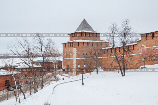 Ивановская башня Нижегородкого кремля зимой (2017 год). Редакционное фото, фотограф Дмитрий Тищенко / Фотобанк Лори