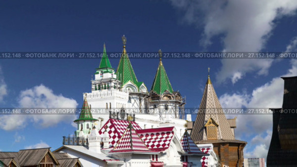 Измайловский кремль (Кремль в Измайлово), Москва, Россия - один из самых ярких и интересных городских достопримечательностей, включая музеи, рестораны, ярмарки и рынки и многие другие достопримечательности (2017 год). Редакционное видео, видеограф Владимир Журавлев / Фотобанк Лори