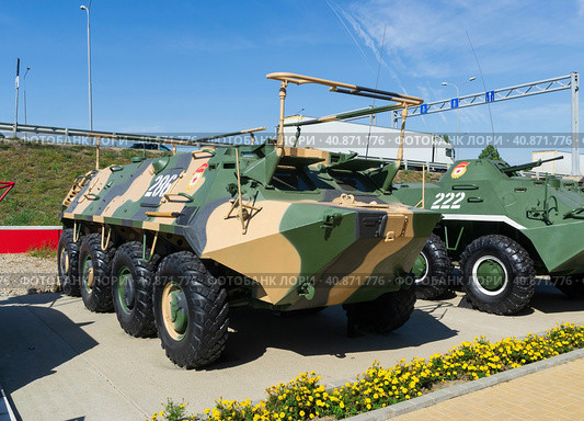 Каменск-Шахтинский, Ростовская область, Россия. Военная техника, командирская машина БТР-60ПУ на шасси плавающего бронетранспортёра в парке Патриот. (2021 год). Редакционное фото, фотограф Андрей Цыганков / Фотобанк Лори
