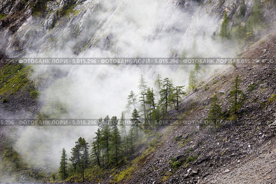 Камнепад в горах Алтая. Стоковое фото, фотограф Gagara / Фотобанк Лори