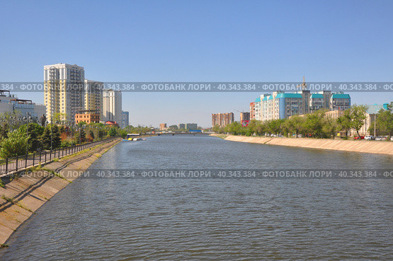 Канал имени Варвация. Астрахань, Россия (2018 год). Редакционное фото, фотограф Мартынов Антон / Фотобанк Лори