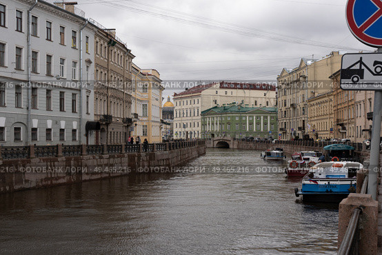 Канал в Санкт-Петербурге весной. Редакционное фото, фотограф Пучков Андрей Александрович / Фотобанк Лори
